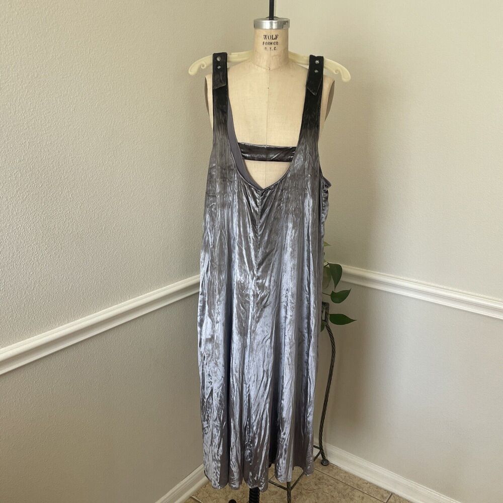 anthropologie , maeve, velvet romper, color silver/argnt, size small, NWT